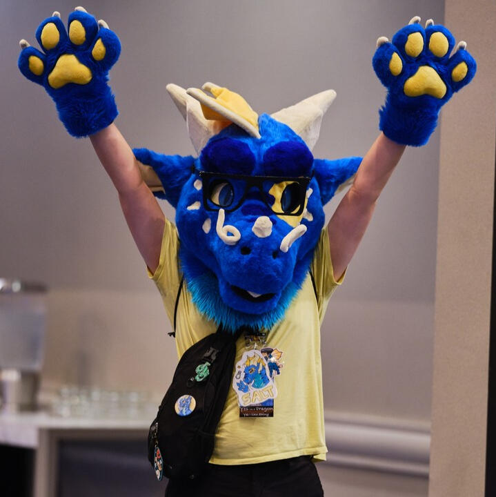 Salt Fursuit (photo taken by Tullem Studios)